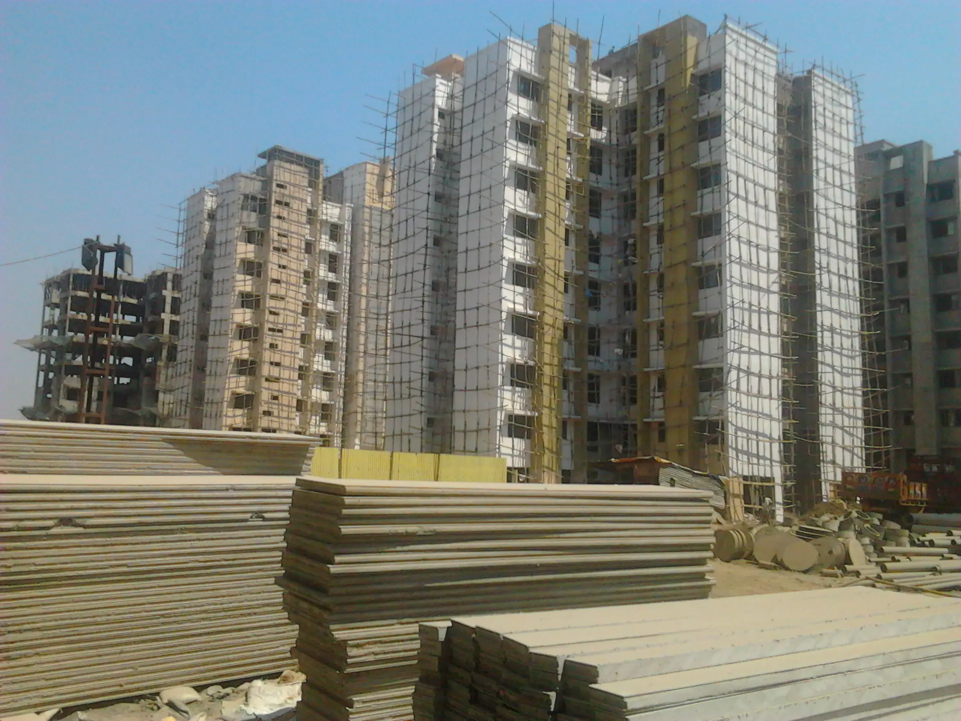 Lodha Casa Bella Construction